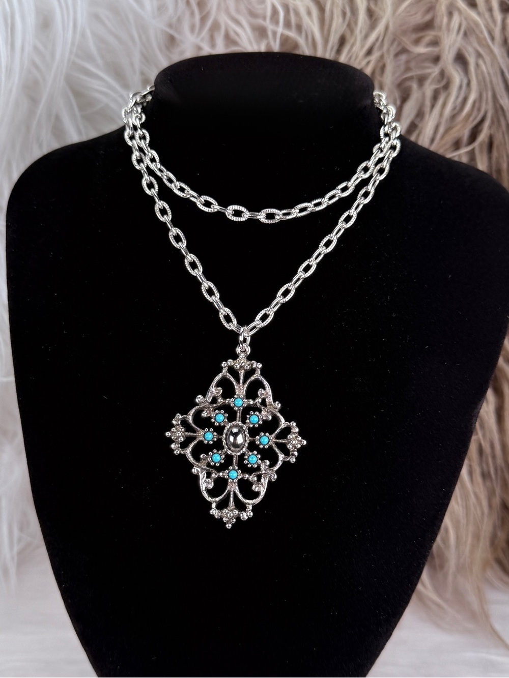 Vintage Avon Silvertone Filigree Blue Accent Long Pendant Necklace